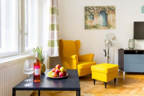 Hidden Gem 1 BR next to OPERA